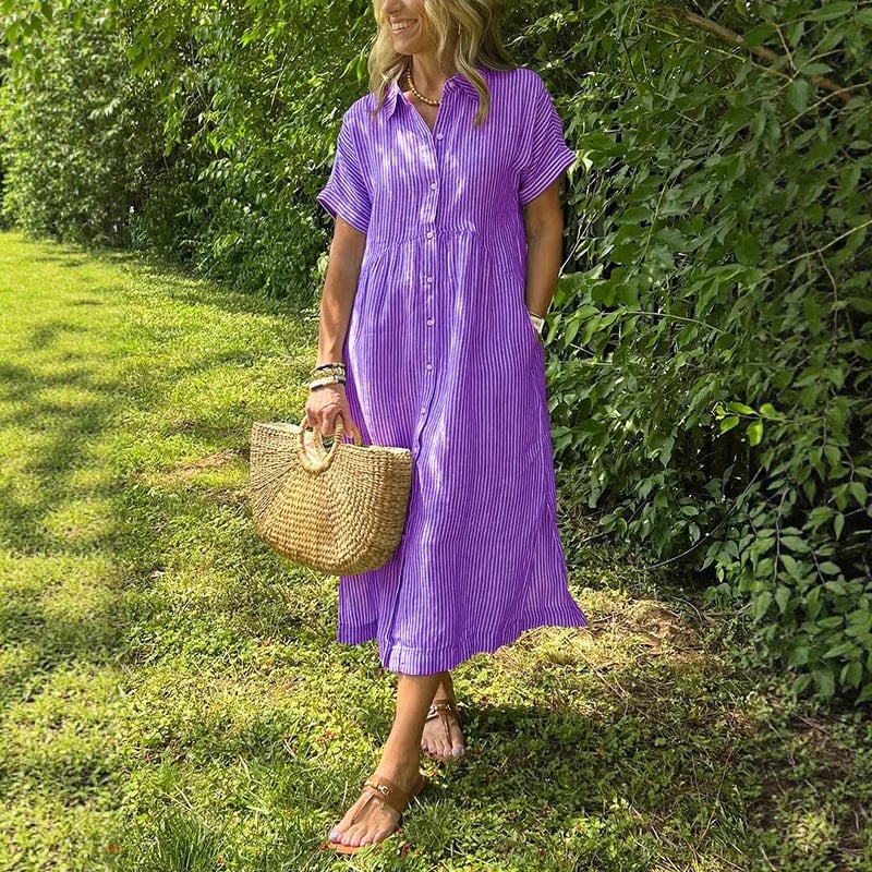 New button-up dress with striped flaps at the bottom | With functional pockets
