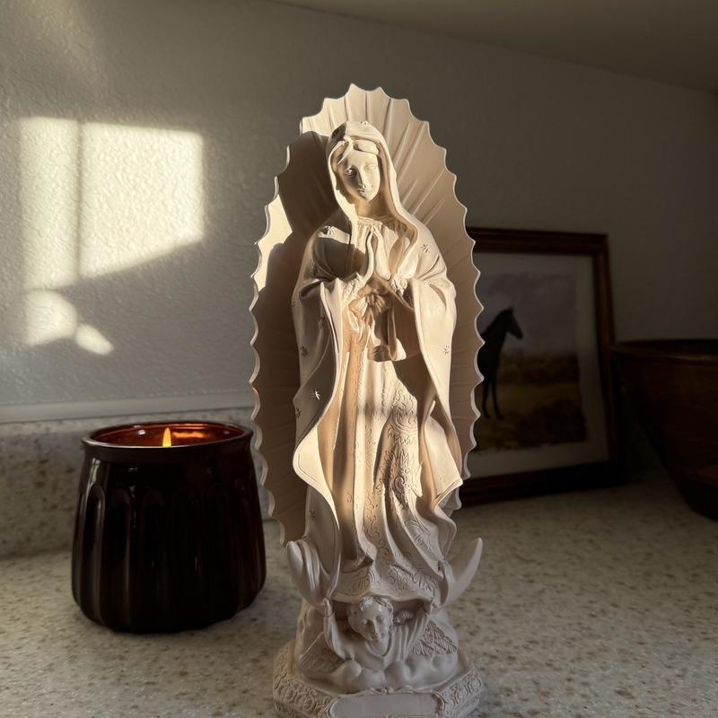 Virgen Mary Statue